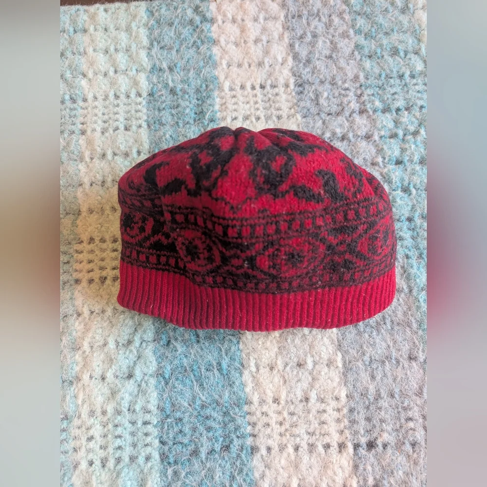 Anne Klein II Aris Vibrant Red‎ Knit Hat Wool/Acrylic Blend